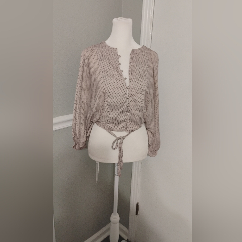Urban Outfitters Polka Dot Puff Sleeve Buttoned Blouse Sz M